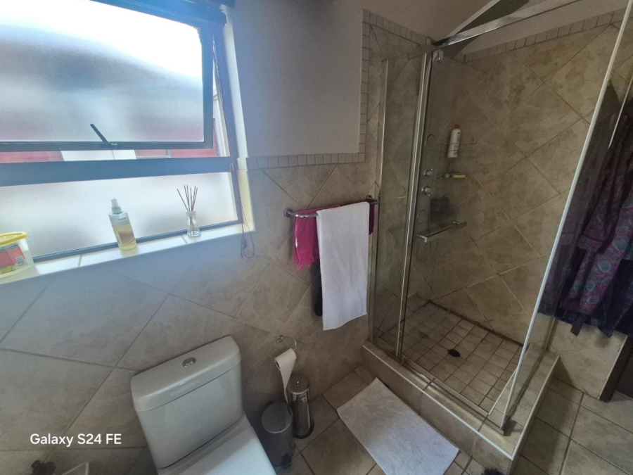 3 Bedroom Property for Sale in Safari Gardens North West